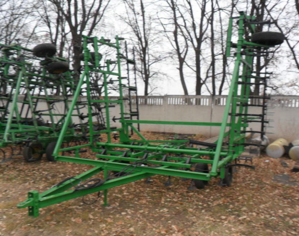 Kartoffelpflegetechnik des Typs John Deere 1010,  in Харків (Bild 3)