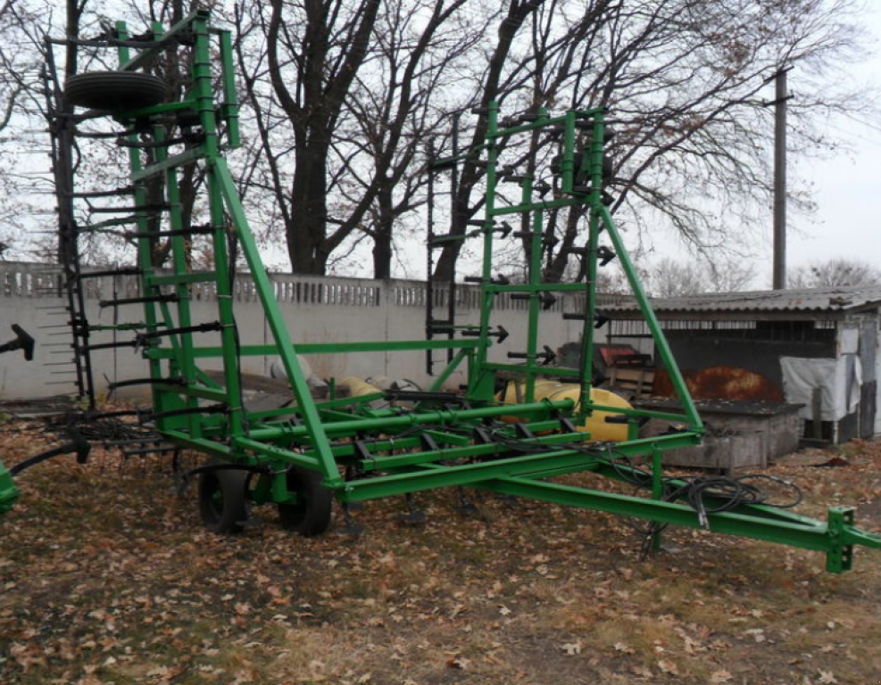Kartoffelpflegetechnik des Typs John Deere 1010,  in Харків (Bild 2)