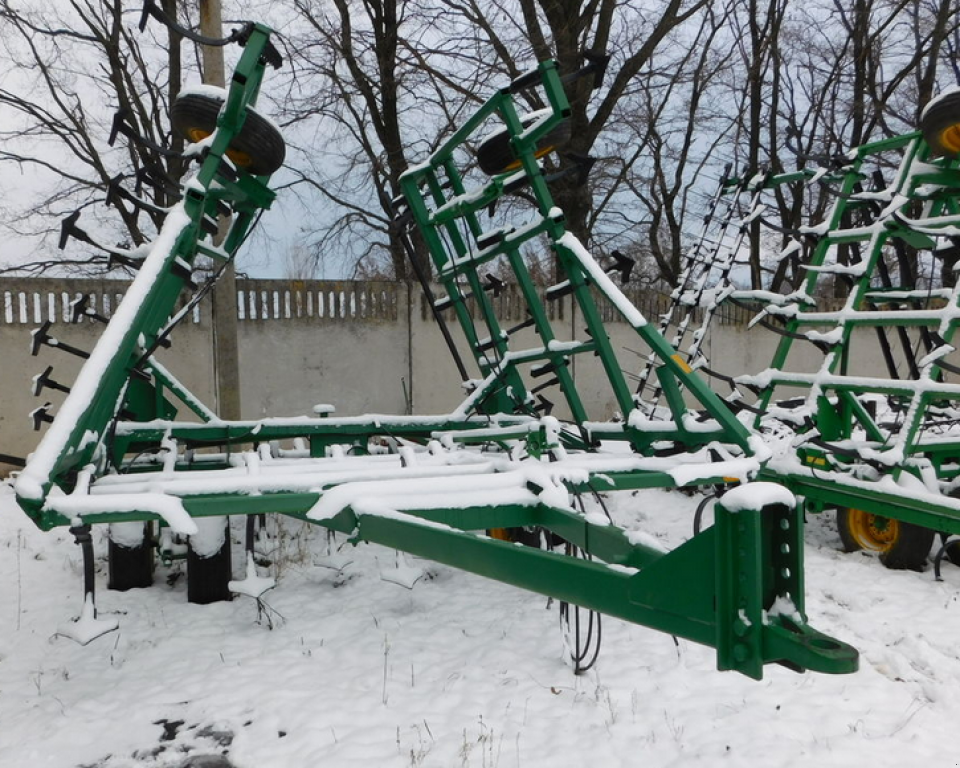 Kartoffelpflegetechnik des Typs John Deere 960,  in Харків (Bild 1)