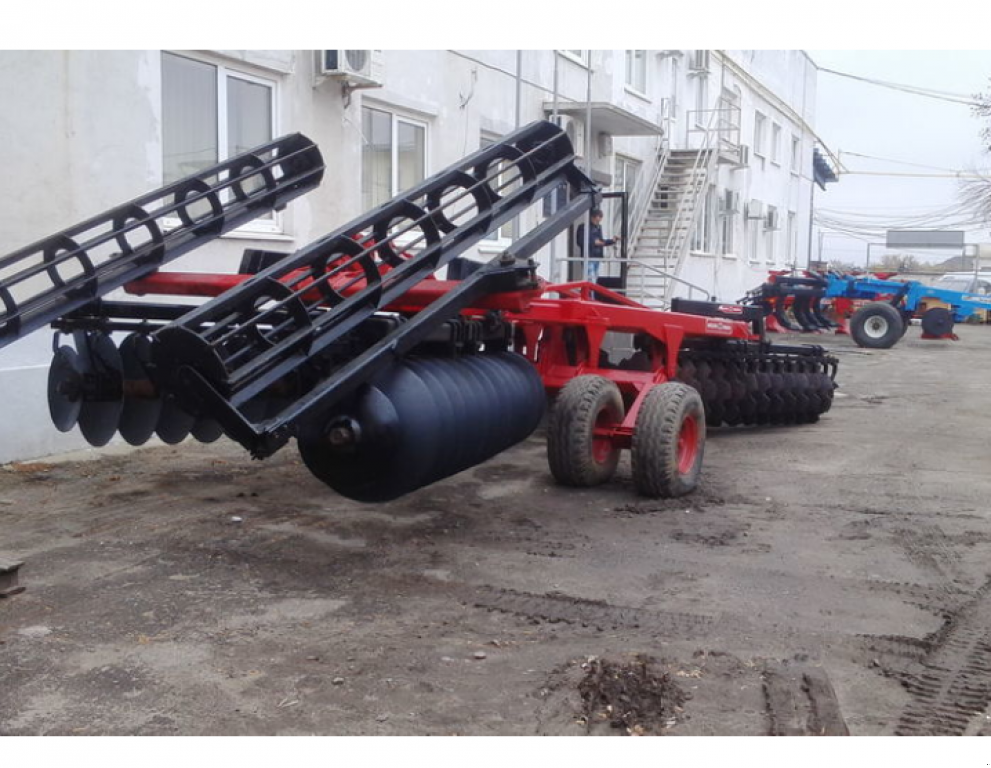 Wiesenegge des Typs Gregoire-Besson DXRV-6,  in Харків (Bild 3)