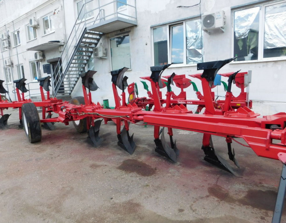 Scheibenpflug des Typs Gregoire-Besson SPR 7,  in Харків (Bild 1)