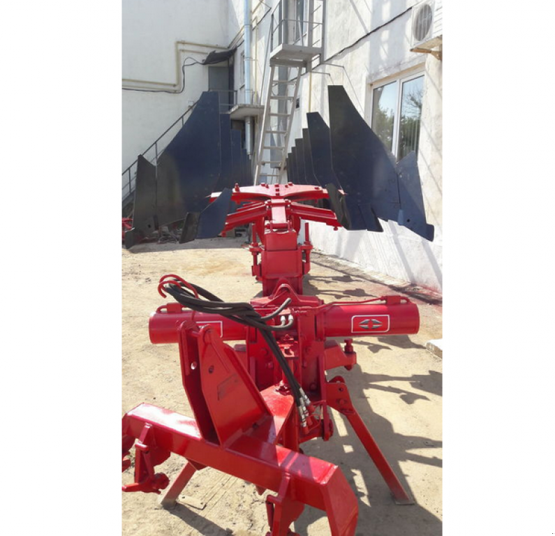 Scheibenpflug des Typs Gregoire-Besson SPS 7,  in Харків (Bild 5)