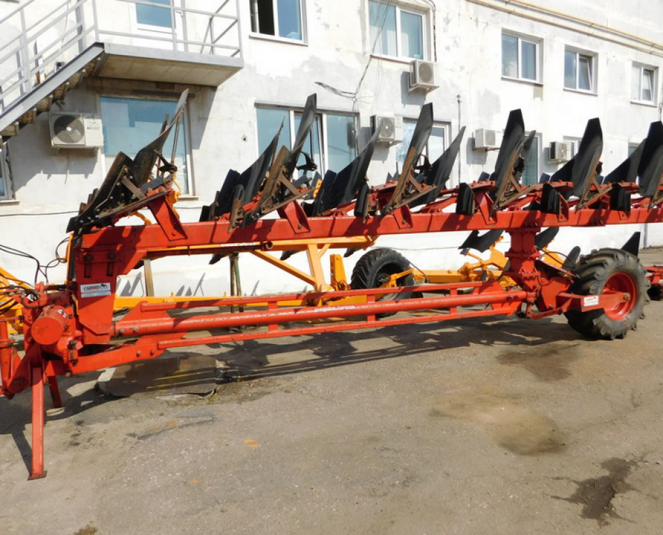 Scheibenpflug des Typs Gregoire-Besson SP 8,  in Харків (Bild 1)