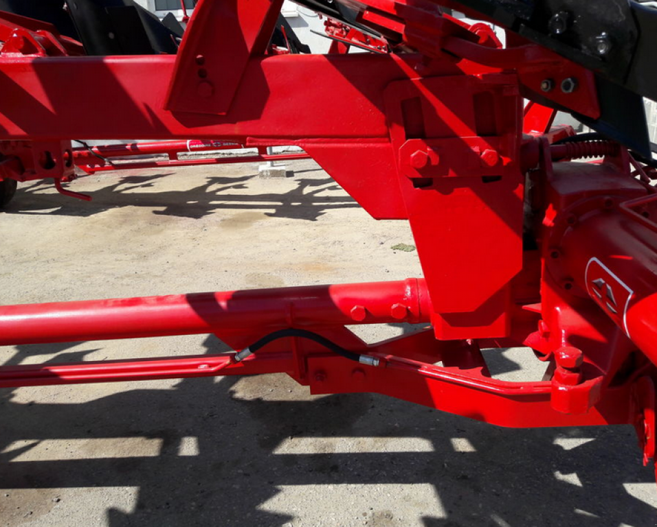 Scheibenpflug des Typs Gregoire-Besson SP 8,  in Харків (Bild 10)