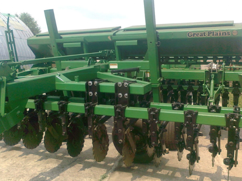 Direktsaatmaschine des Typs Great Plains CPH-1500,  in Харків (Bild 1)