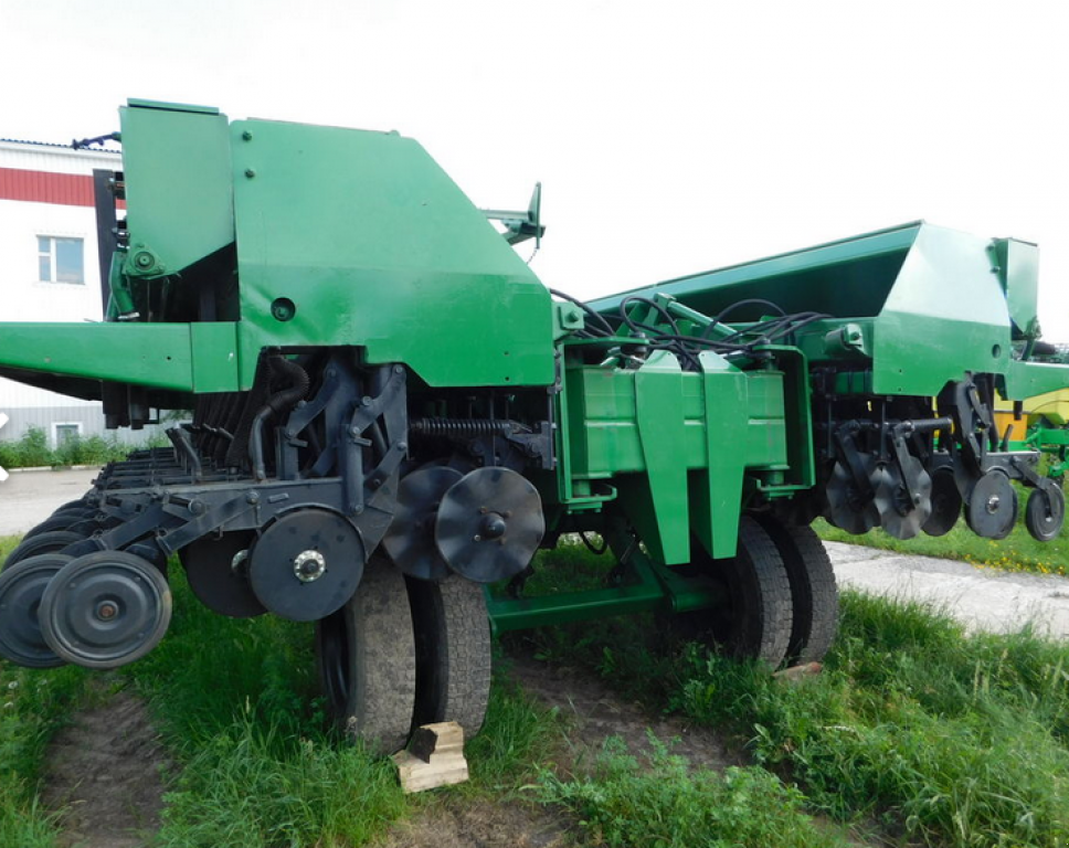 Direktsaatmaschine des Typs Great Plains NT 3010,  in Харків (Bild 3)