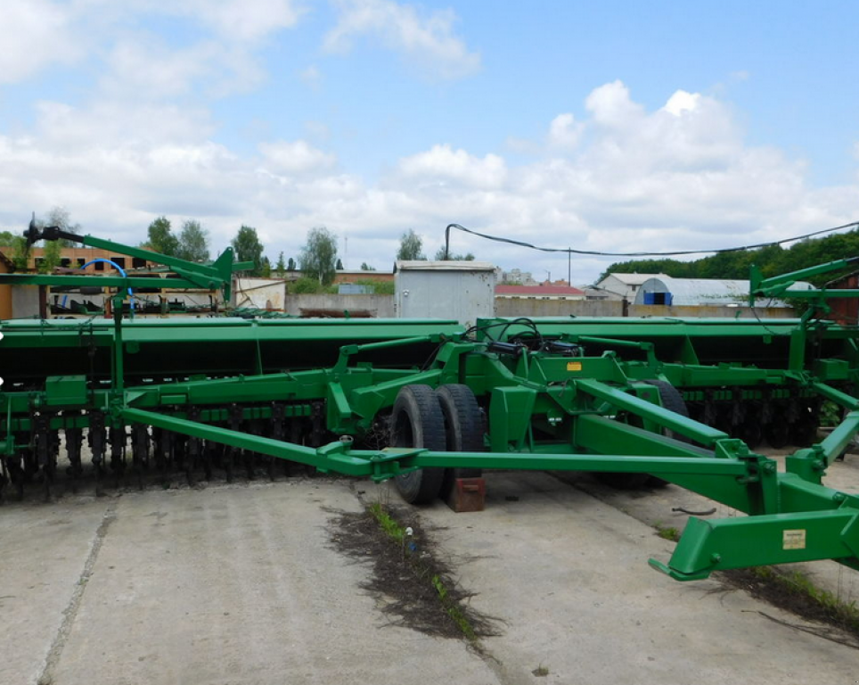 Direktsaatmaschine des Typs Great Plains NT 3010,  in Харків (Bild 1)