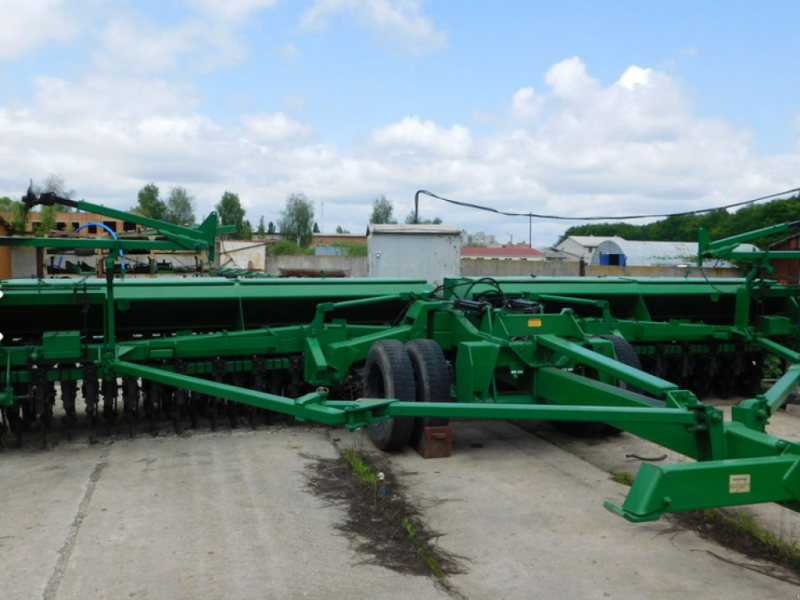 Direktsaatmaschine des Typs Great Plains NT 3010,  in Харків (Bild 1)