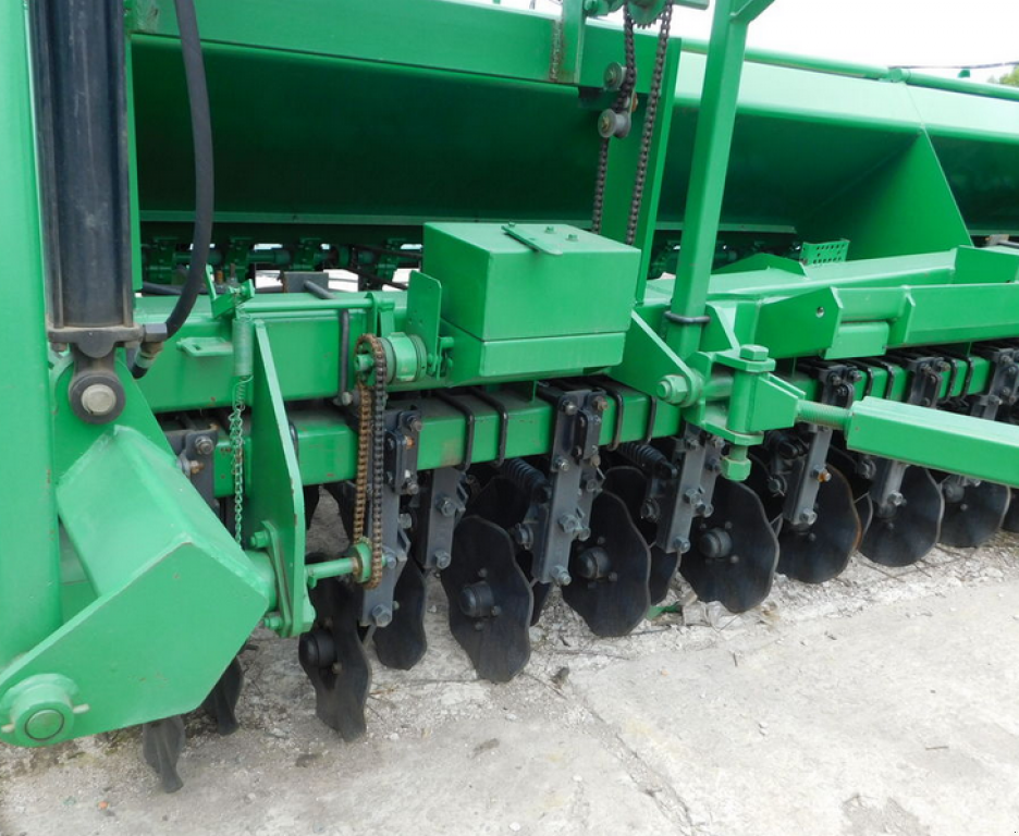 Direktsaatmaschine des Typs Great Plains NT 3010,  in Харків (Bild 7)