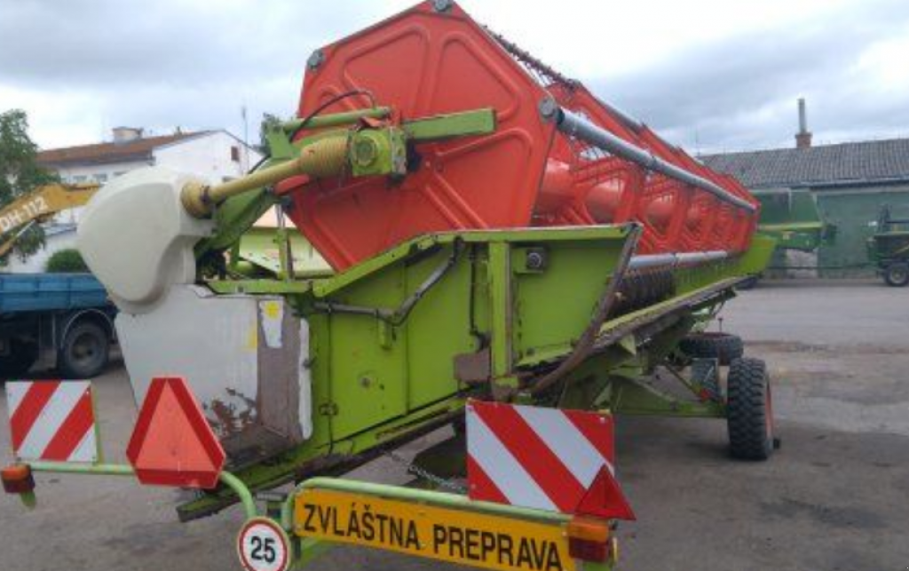 Oldtimer-Mähdrescher des Typs CLAAS Lexion 460, Neumaschine in Ужгород (Bild 6)