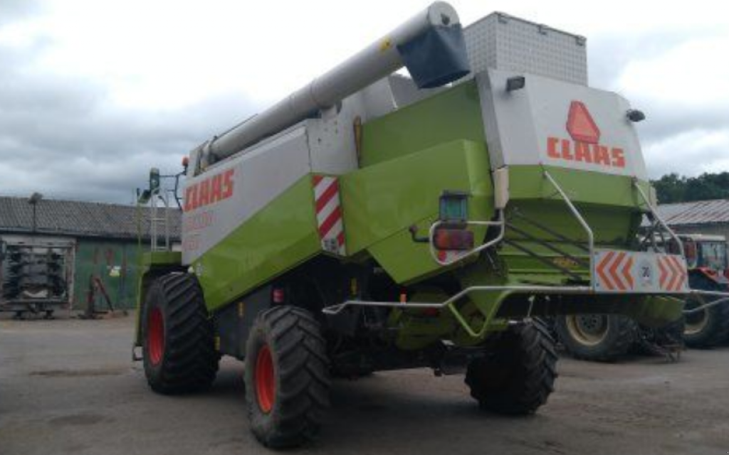 Oldtimer-Mähdrescher des Typs CLAAS Lexion 460, Neumaschine in Ужгород (Bild 5)