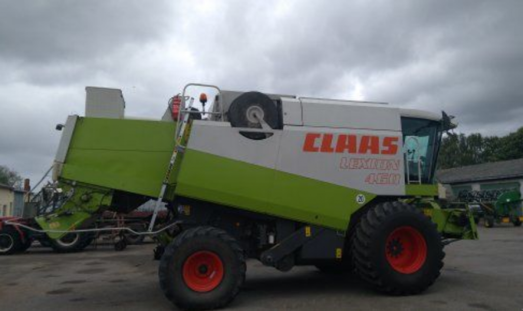 Oldtimer-Mähdrescher des Typs CLAAS Lexion 460, Neumaschine in Ужгород (Bild 1)