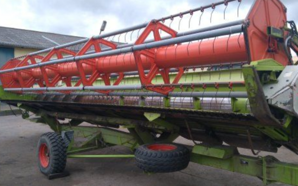 Oldtimer-Mähdrescher des Typs CLAAS Lexion 460, Neumaschine in Ужгород (Bild 7)