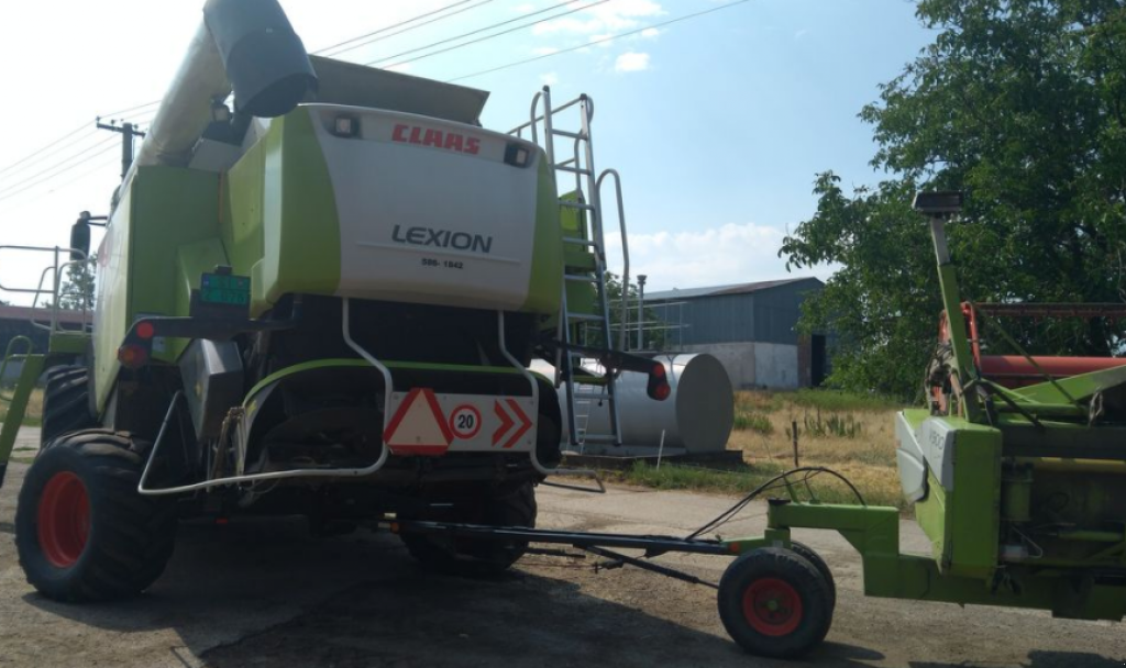 Oldtimer-Mähdrescher des Typs CLAAS Lexion 580, Neumaschine in Ужгород (Bild 3)