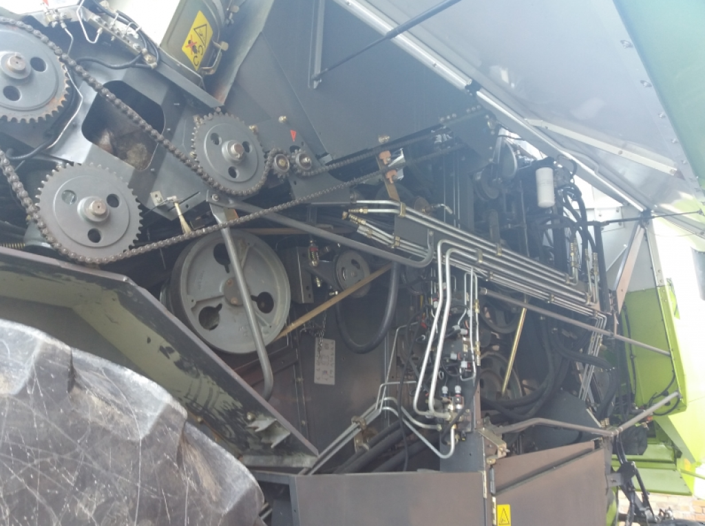 Oldtimer-Mähdrescher des Typs CLAAS Lexion 450 Evolution, Neumaschine in Не обрано (Bild 3)