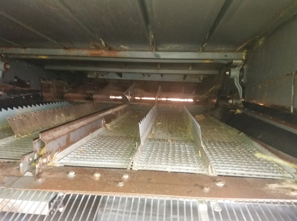 Oldtimer-Mähdrescher des Typs CLAAS Lexion 450 Evolution, Neumaschine in Не обрано (Bild 8)