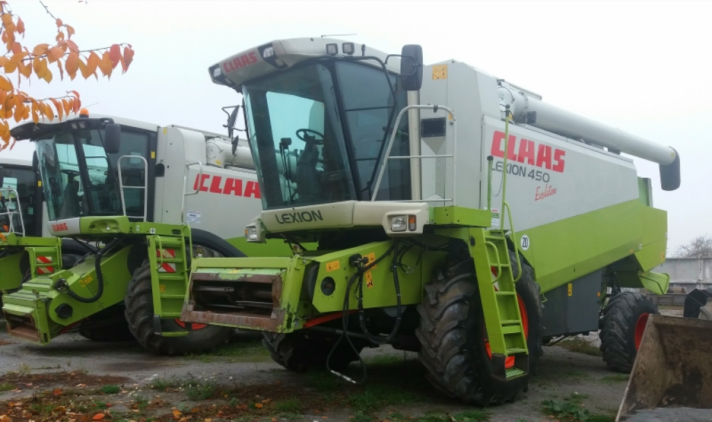 Oldtimer-Mähdrescher des Typs CLAAS Lexion 450 Evolution, Neumaschine in Не обрано (Bild 1)