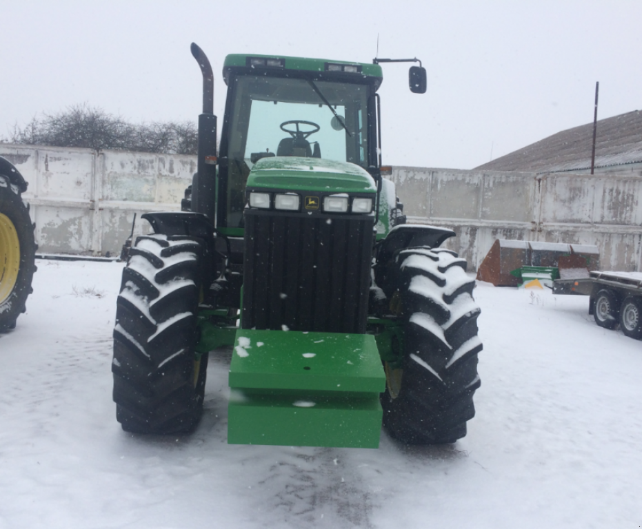 Oldtimer-Traktor des Typs John Deere 8300, Neumaschine in Не обрано (Bild 2)