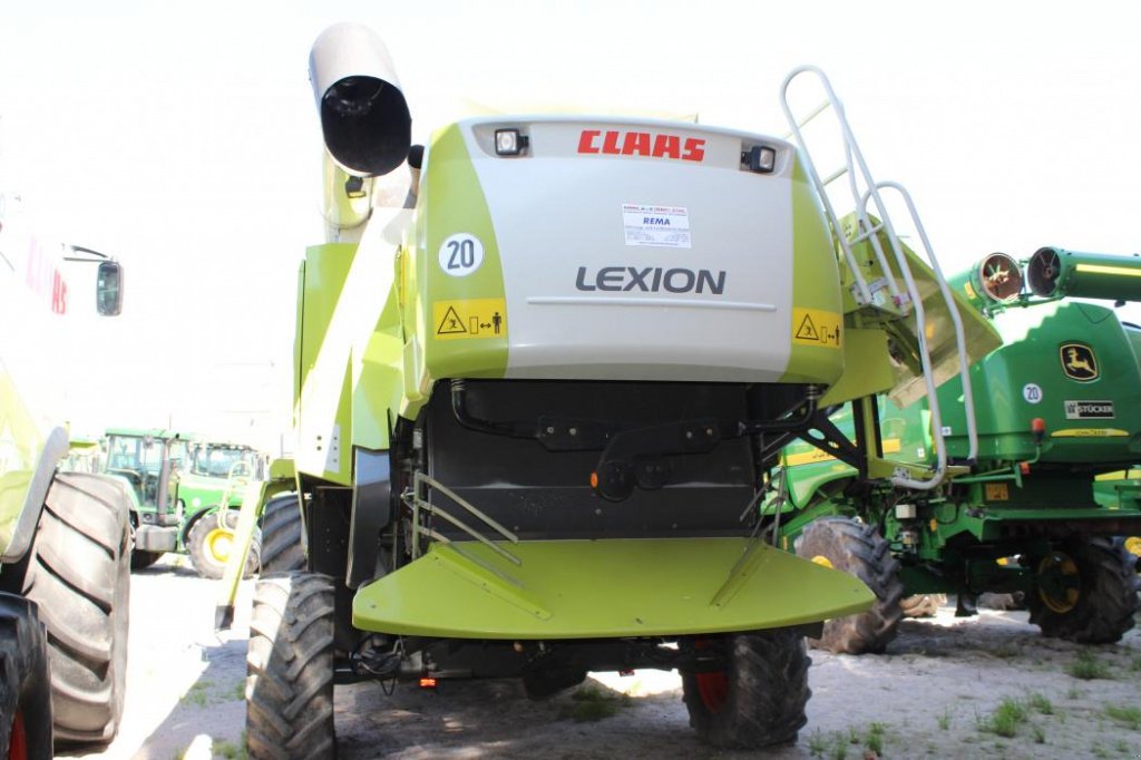 Oldtimer-Mähdrescher des Typs CLAAS Lexion 580, Neumaschine in Не обрано (Bild 1)