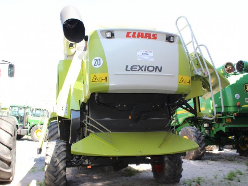 Oldtimer-Mähdrescher des Typs CLAAS Lexion 580, Neumaschine in Не обрано