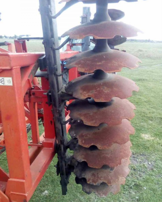 Wiesenegge des Typs Massey Ferguson 5 M,  in Радехів (Bild 3)