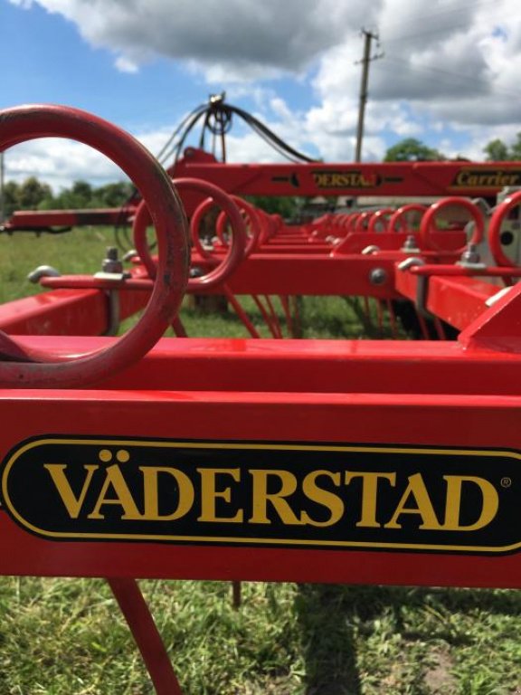 Wiesenegge des Typs Väderstad Carrier 820,  in Радехів (Bild 1)