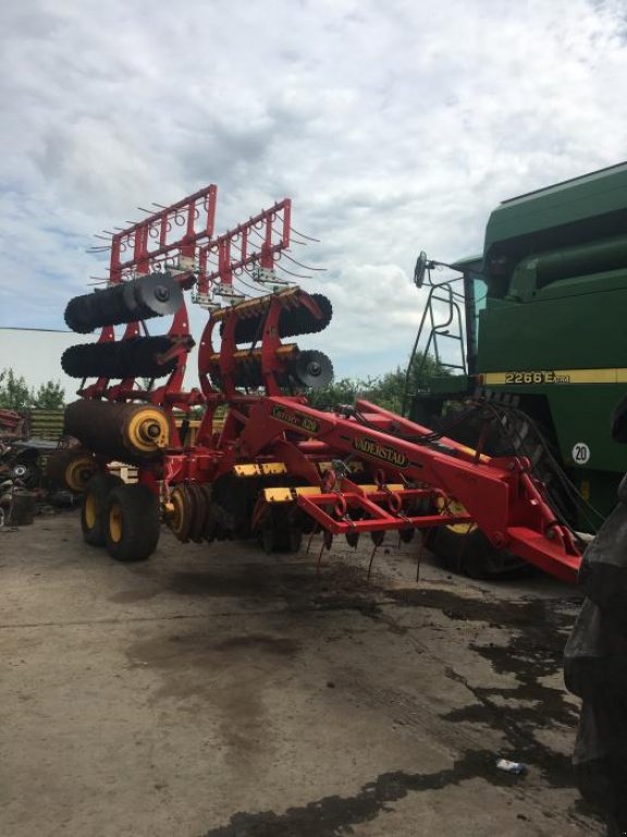 Wiesenegge des Typs Väderstad Carrier 820,  in Радехів (Bild 4)