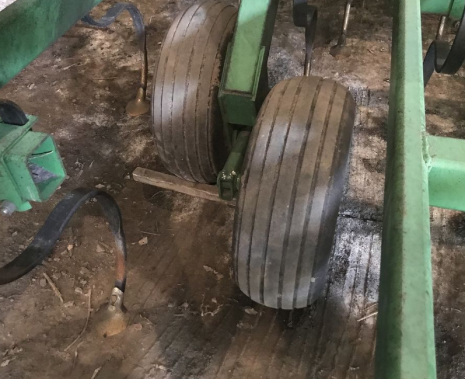 Kartoffelpflegetechnik des Typs John Deere 2210,  in Київ (Bild 2)