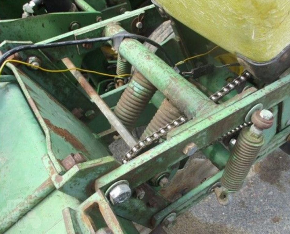 Gareeggenfelder des Typs John Deere 7000,  in Київ (Bild 9)