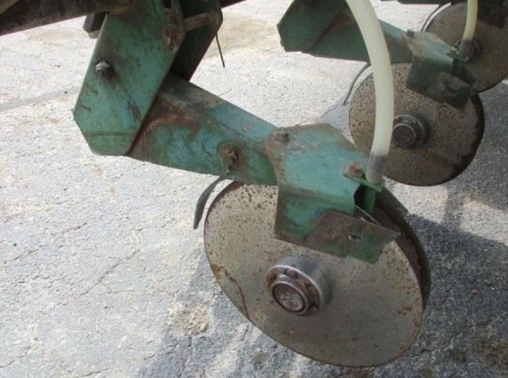 Gareeggenfelder des Typs John Deere 7000,  in Київ (Bild 3)