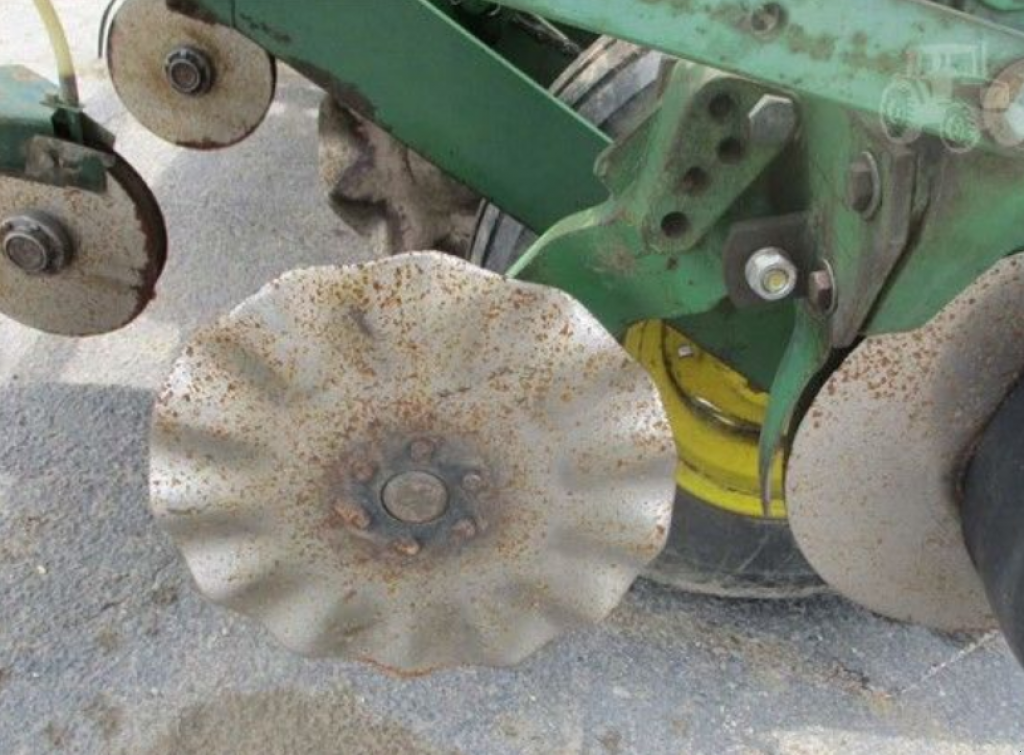 Gareeggenfelder des Typs John Deere 7000,  in Київ (Bild 10)