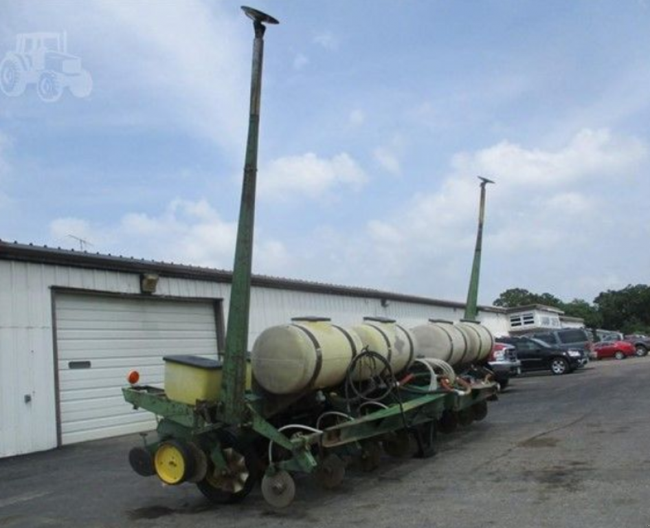 Gareeggenfelder des Typs John Deere 7000,  in Київ (Bild 4)