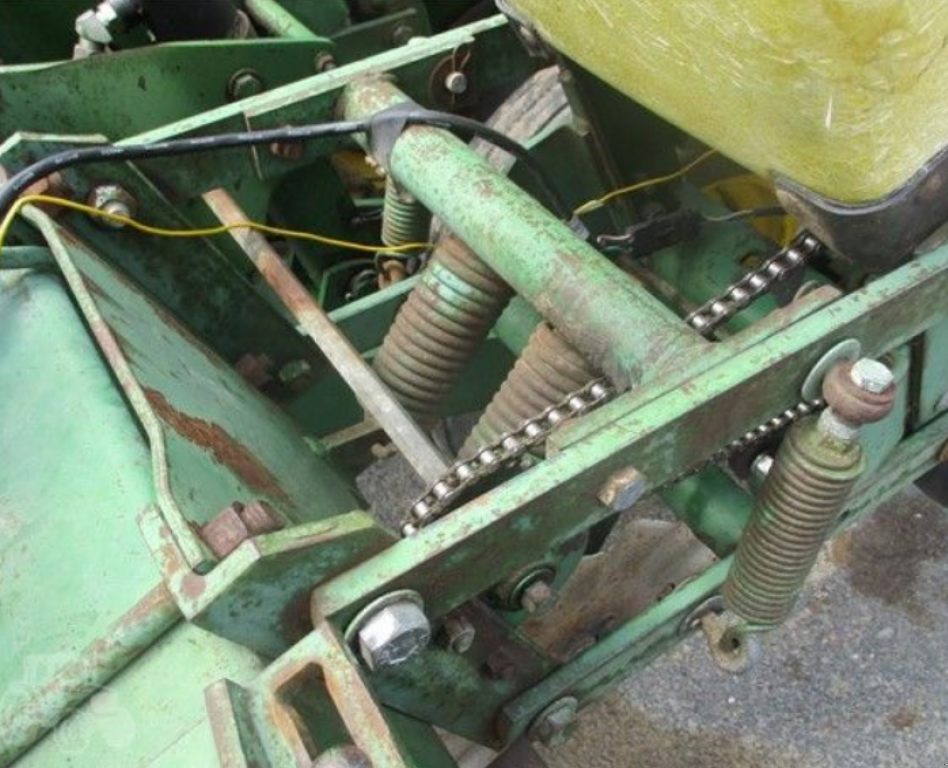 Gareeggenfelder des Typs John Deere 7000,  in Київ (Bild 8)