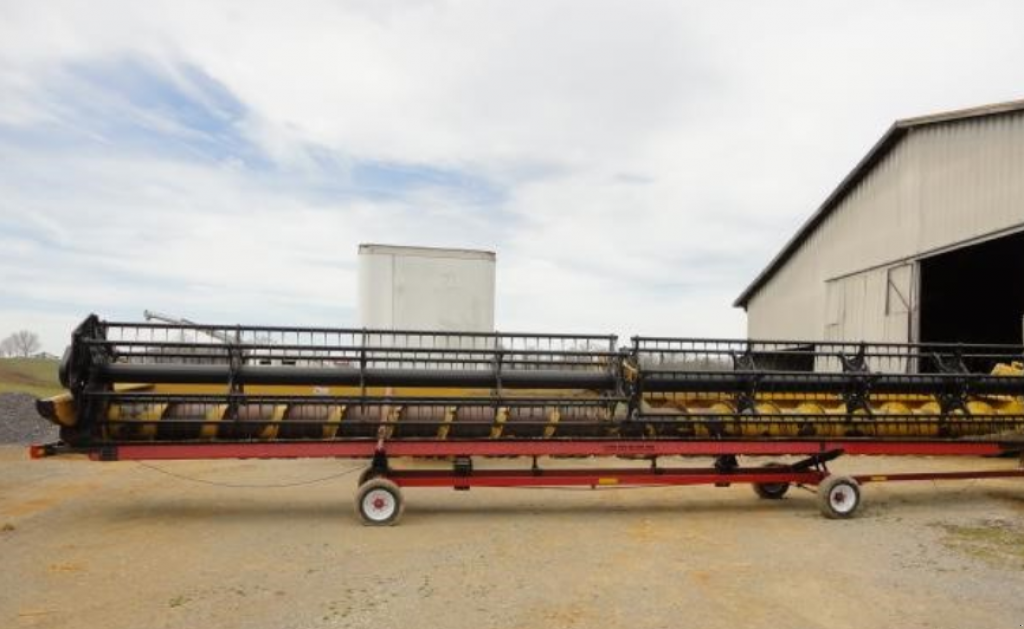 Schneidwerk des Typs CHALLENGER F540,  in Київ (Bild 1)