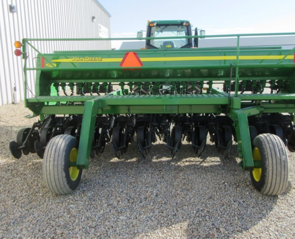 Direktsaatmaschine des Typs John Deere 750,  in Київ (Bild 10)