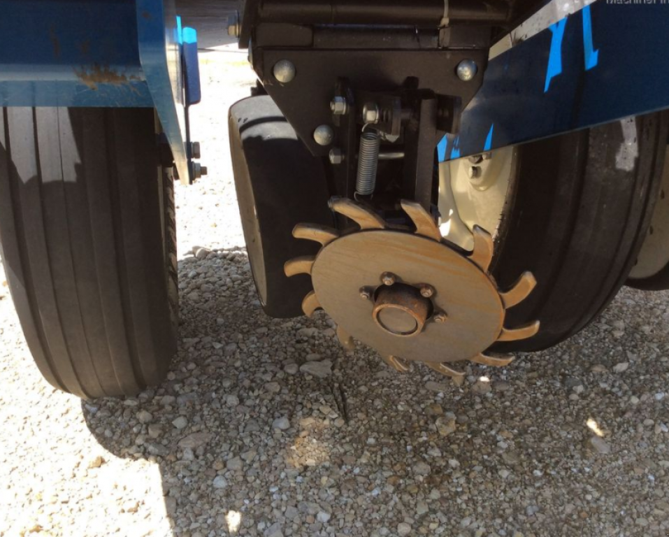 Gareeggenfelder des Typs Kinze 3600,  in Київ (Bild 8)