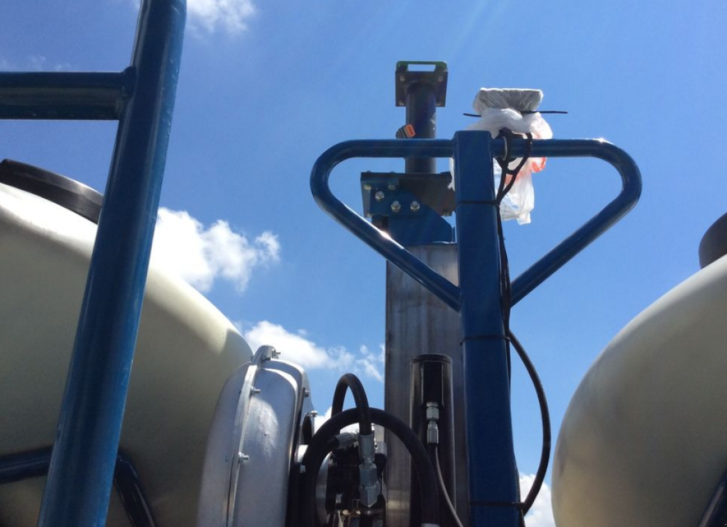 Gareeggenfelder des Typs Kinze 3600,  in Київ (Bild 3)