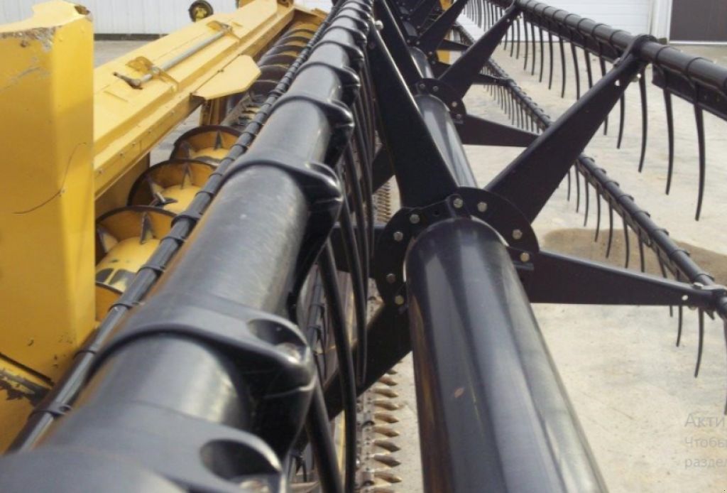 Schneidwerk des Typs Caterpillar F30,  in Київ (Bild 9)