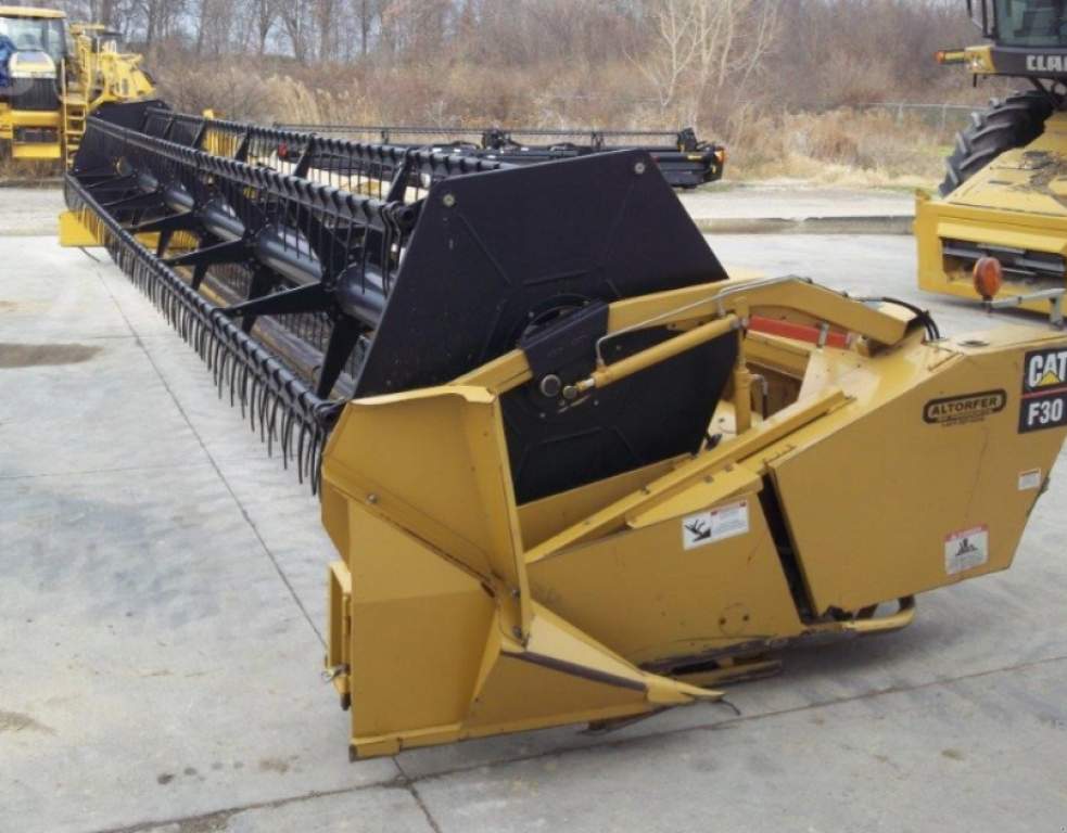 Schneidwerk des Typs Caterpillar F30,  in Київ (Bild 7)