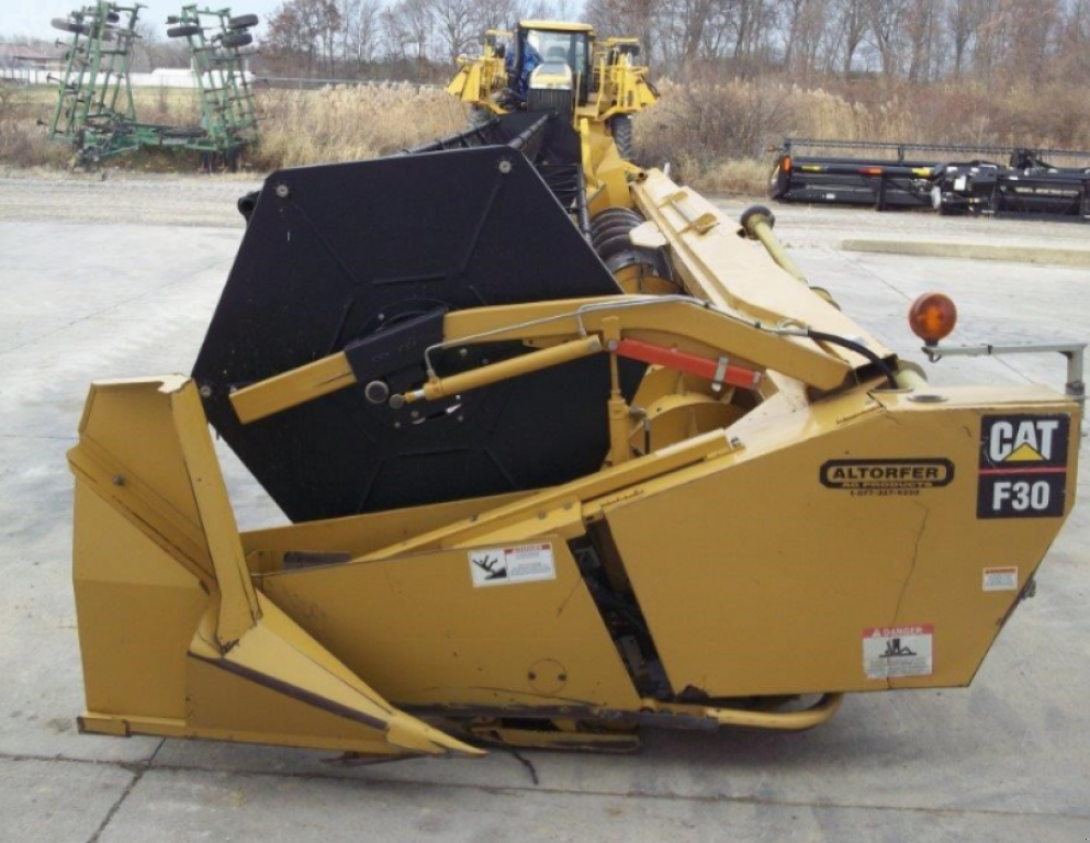 Schneidwerk des Typs Caterpillar F30,  in Київ (Bild 3)