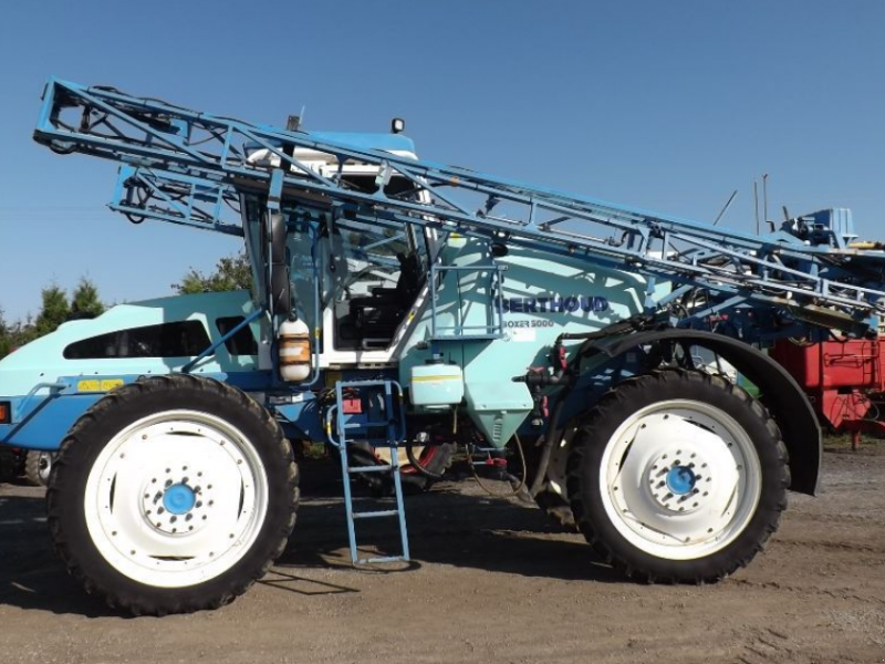 Selbstfahrspritze des Typs Berthoud Boxer 4000R, Neumaschine in Глобино (Bild 1)