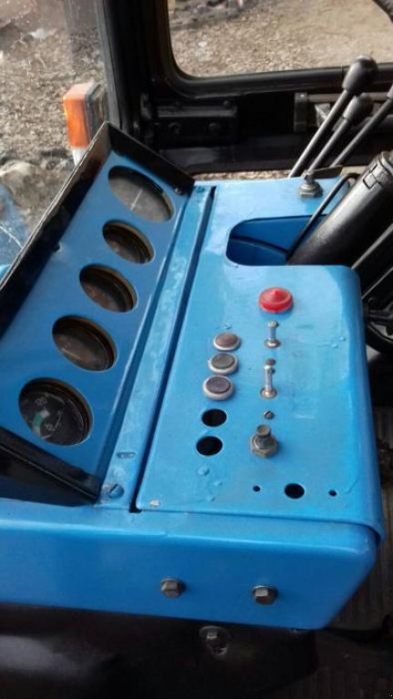 Oldtimer-Traktor des Typs Belarus Беларус-82, Neumaschine in Не обрано (Bild 7)