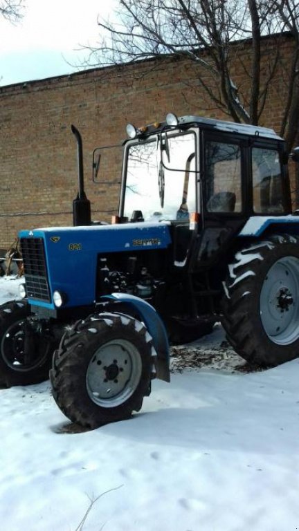Oldtimer-Traktor des Typs Belarus Беларус-82, Neumaschine in Не обрано (Bild 1)