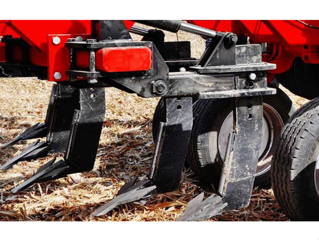 Wiesenegge des Typs Quivogne TM 400/5,  in Гуляйпо́ле (Bild 8)