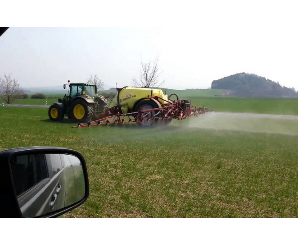 Weinbauspritze des Typs Hardi Navigator 3000,  in Гуляйпо́ле (Bild 5)