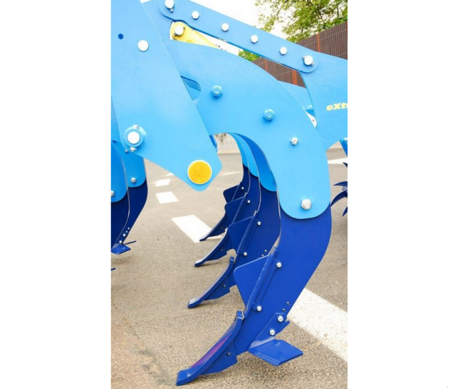 Spatenpflug des Typs Farmet Digger 3,  in Гуляйпо́ле (Bild 3)