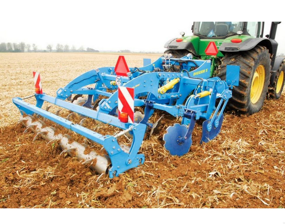 Spatenpflug des Typs Farmet Digger 3,  in Гуляйпо́ле (Bild 7)