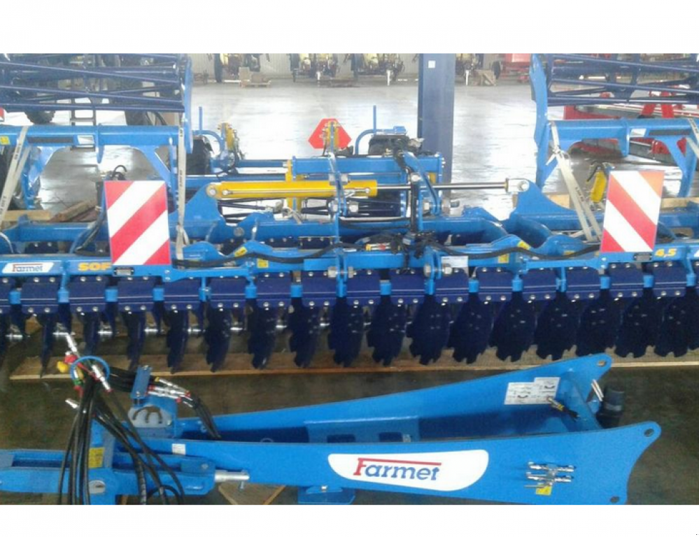 Wiesenegge des Typs Farmet Softer 6 PS,  in Гуляйпо́ле (Bild 1)