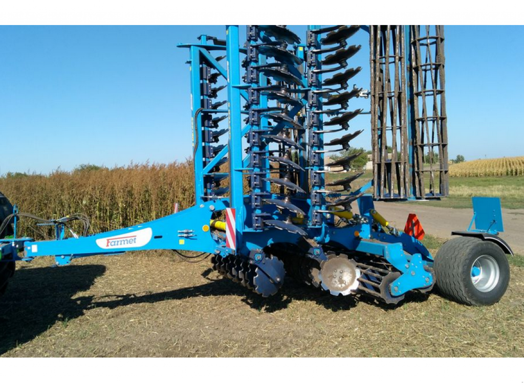 Wiesenegge des Typs Farmet Softer 8 PS,  in Гуляйпо́ле (Bild 1)