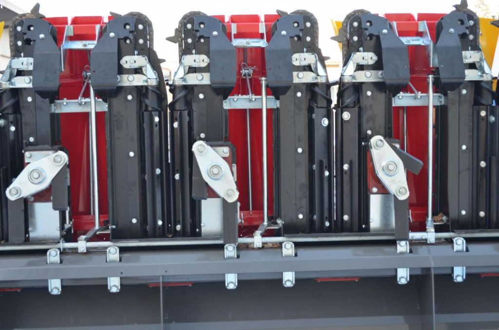 Maispflückvorsatz des Typs Ziegler Corn Champion 8,  in Київ (Bild 3)